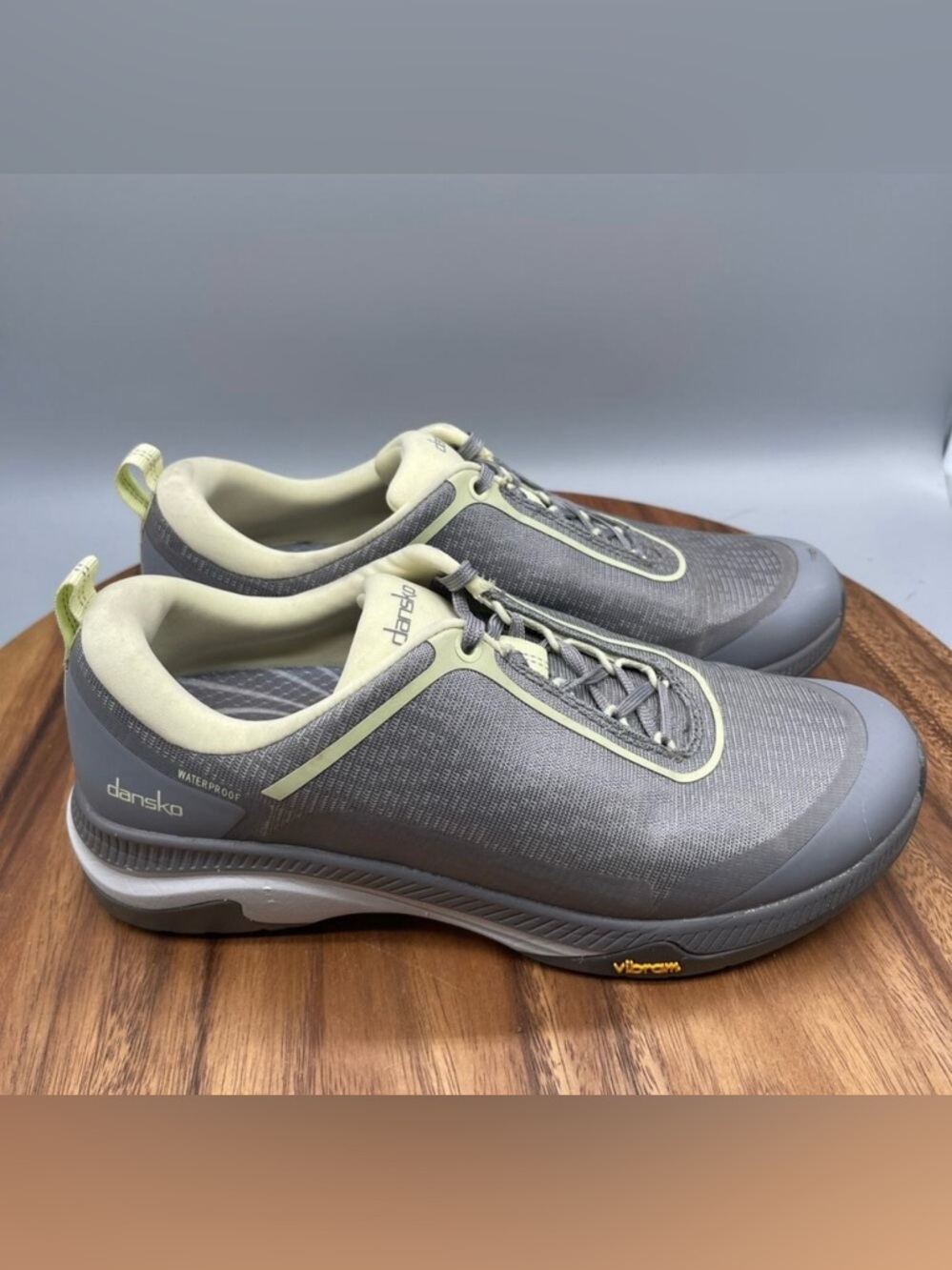 DANSKO Makayla Women’s 8.5/39 Gray Waterproof lightweight Vibram hiking sneakers